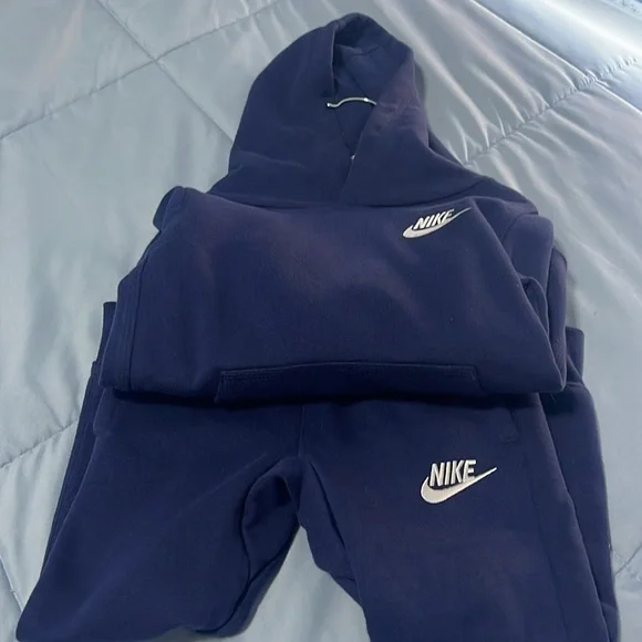 Nike jogger - Picture 2 of 2